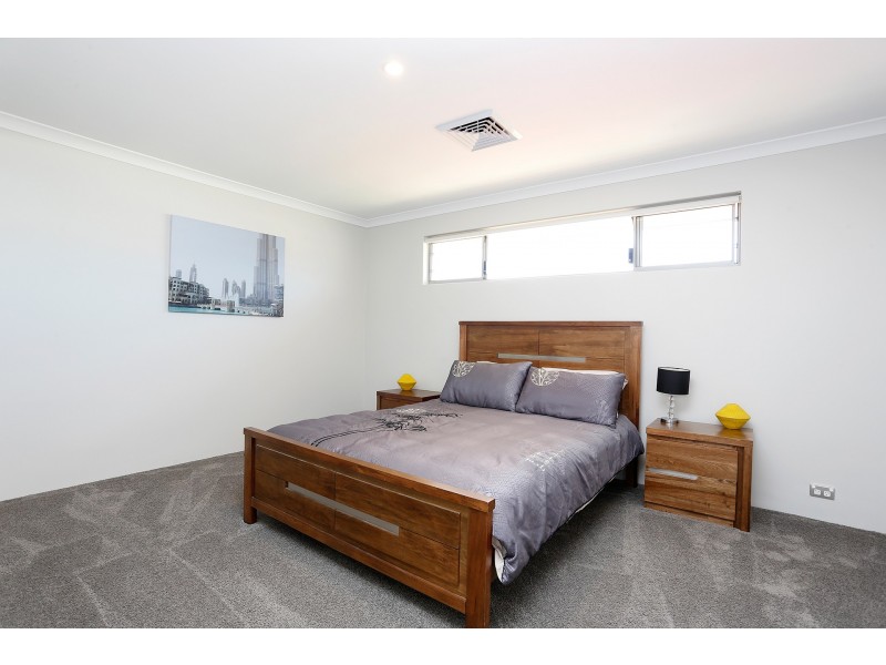 8B Holywell Street, South Bunbury WA 6230