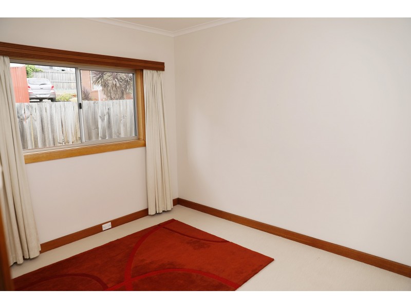 3 Loatta Road, Lindisfarne TAS 7015