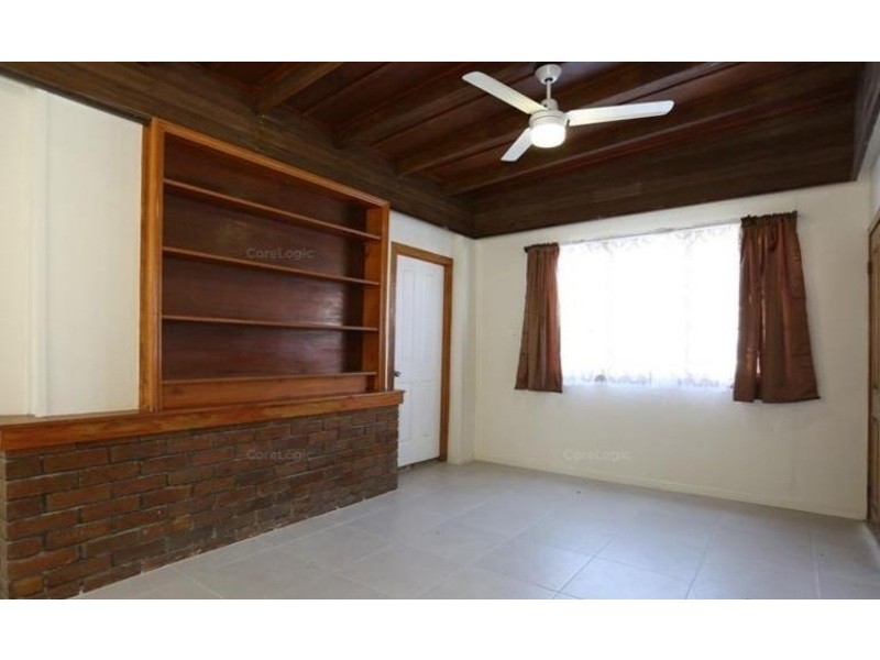 12 Pelican Street, Slade Point QLD 4740