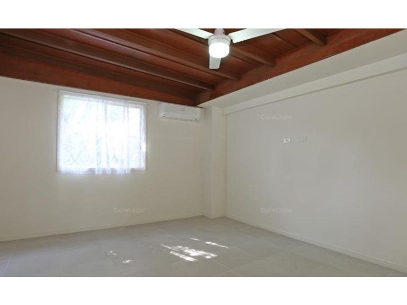 12 Pelican Street, Slade Point QLD 4740