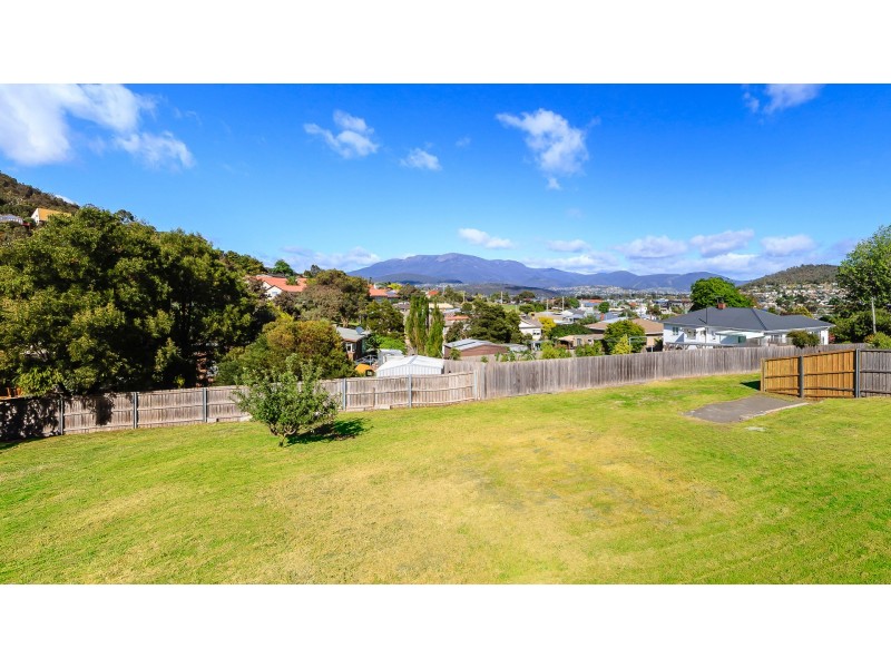 3A Loatta Road, Lindisfarne TAS 7015