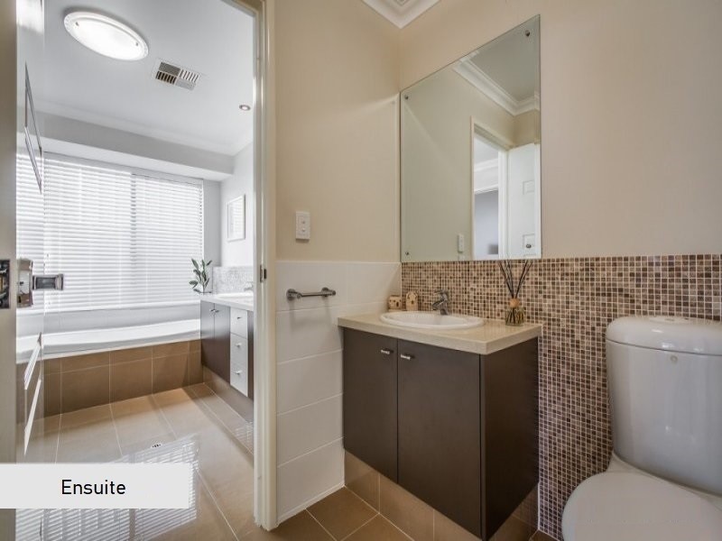 17 Wicklow Circle, Darch WA 6065