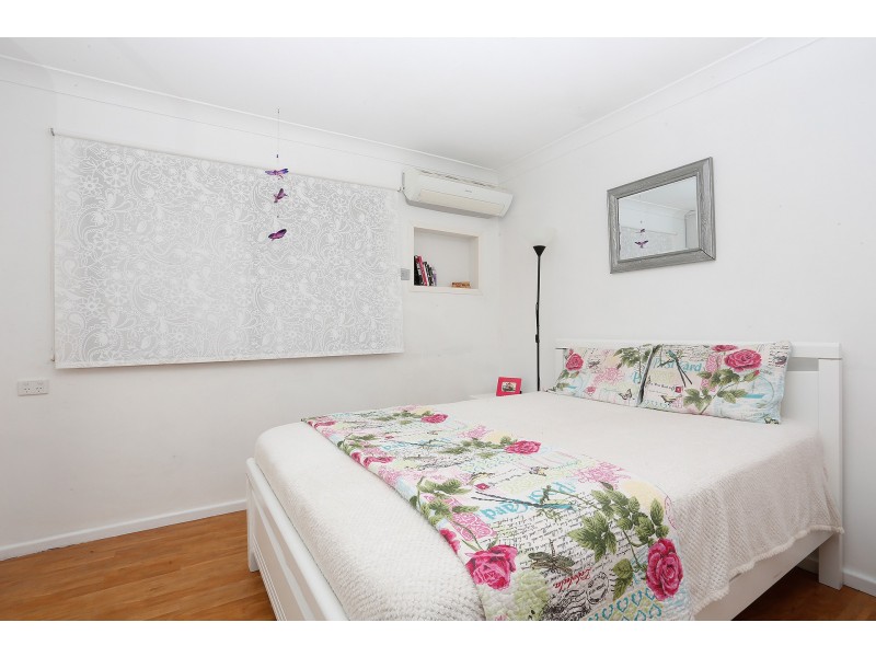 15 Blaxland Way, Padbury WA 6025