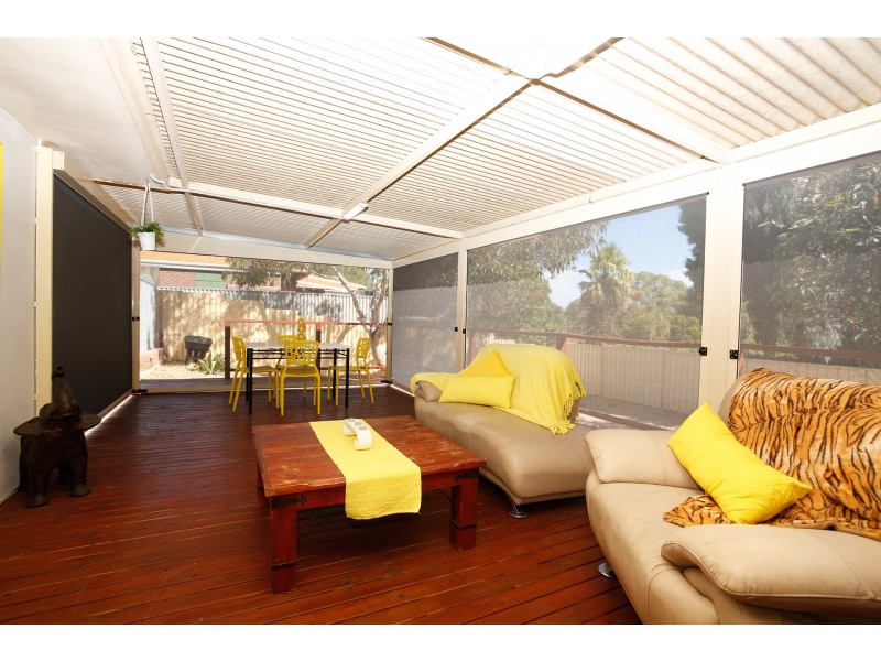 15 Blaxland Way, Padbury WA 6025