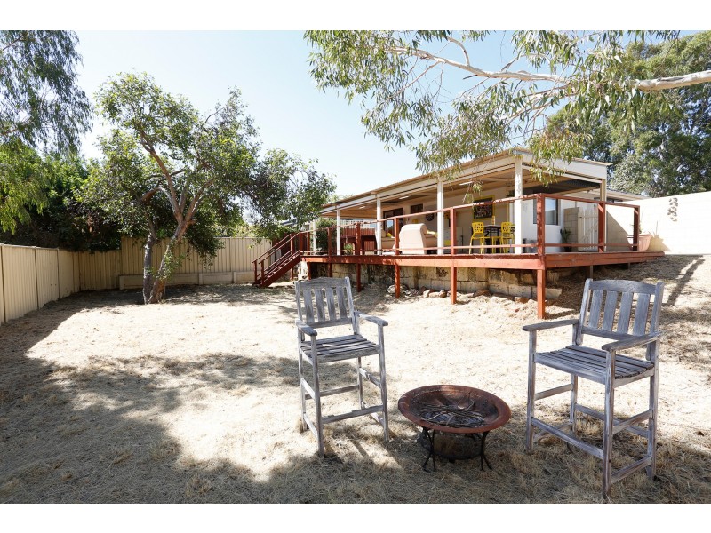 15 Blaxland Way, Padbury WA 6025