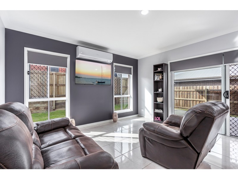 75 Barlow Street, Cranley QLD 4350