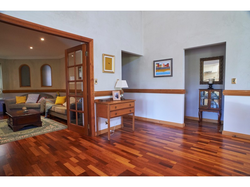 15 Greenwood Drive, Willyung WA 6330