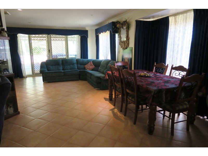 18B Tristram Gardens, Parmelia WA 6167