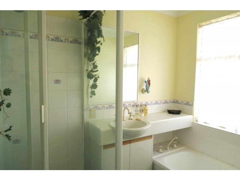 18B Tristram Gardens, Parmelia WA 6167