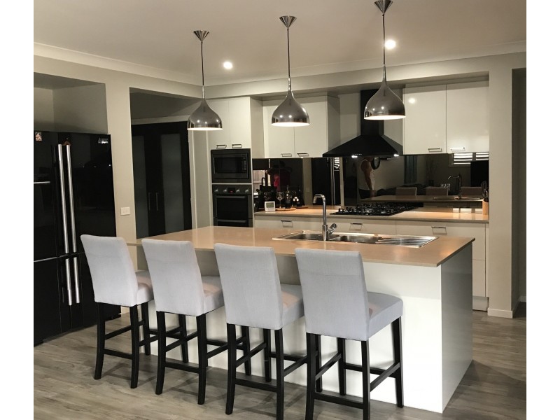 88 Moore st, Rosedale VIC 3847