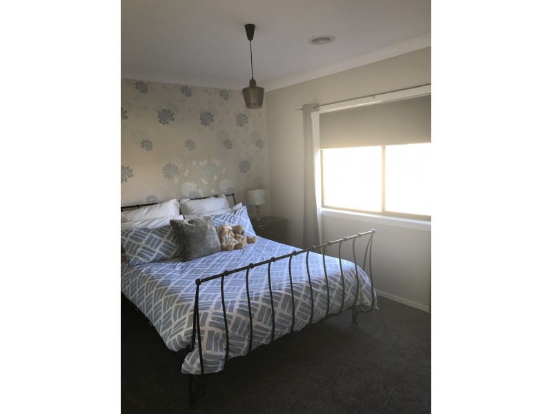 88 Moore st, Rosedale VIC 3847