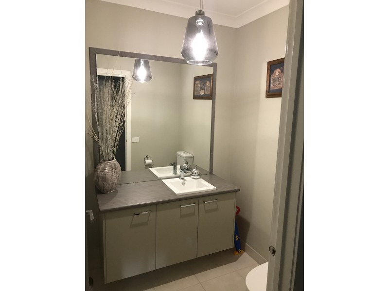 88 Moore st, Rosedale VIC 3847
