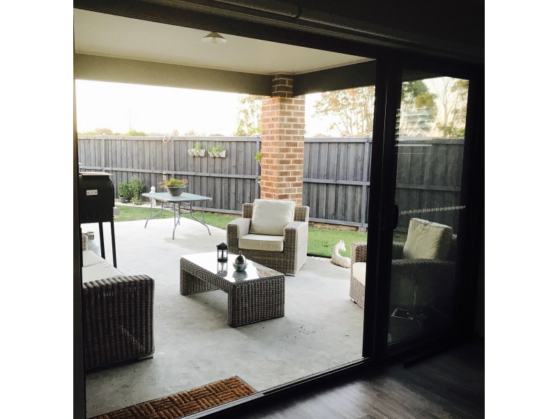 88 Moore st, Rosedale VIC 3847