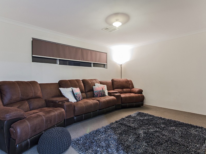 7 Egerton Road, Parmelia WA 6167