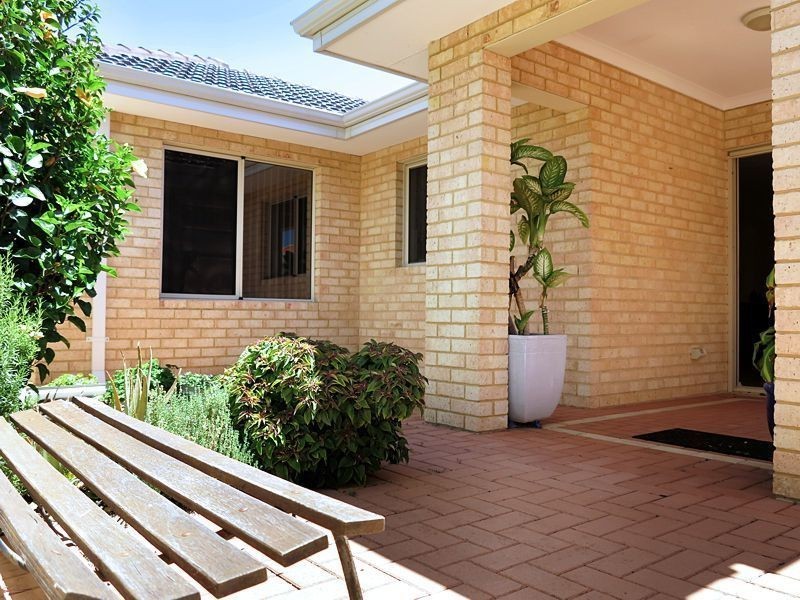 70 Caspian Drive, Wannanup WA 6210