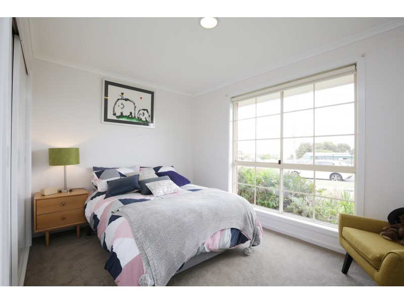 1/172 Thornhill Road, Highton VIC 3216