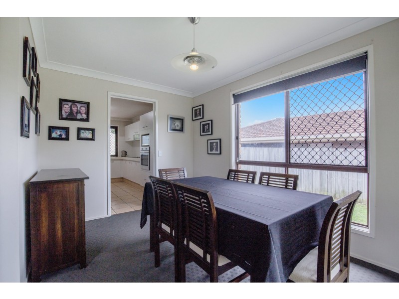 24 Ashford Road, Helensvale QLD 4212