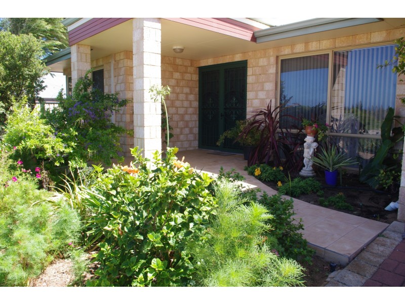 6 Aquilla Street, Jurien Bay WA 6516