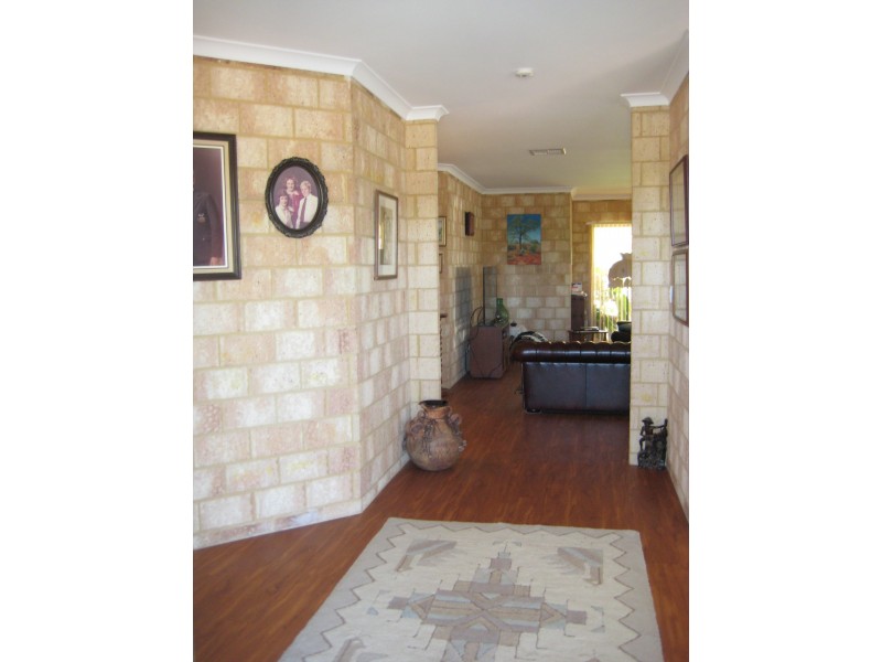 6 Aquilla Street, Jurien Bay WA 6516