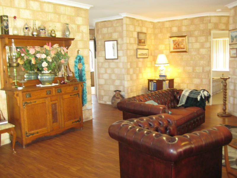 6 Aquilla Street, Jurien Bay WA 6516