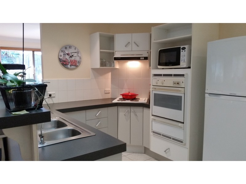 32 Babirra Street, Hope Island QLD 4212