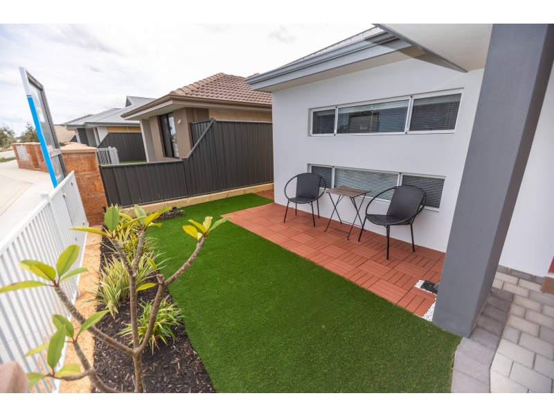 209 Grandis Boulevard, Banksia Grove WA 6031