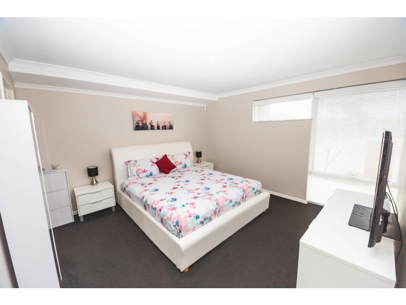 209 Grandis Boulevard, Banksia Grove WA 6031