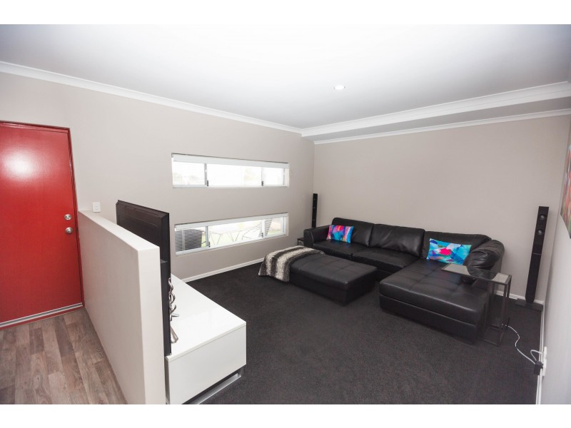 209 Grandis Boulevard, Banksia Grove WA 6031