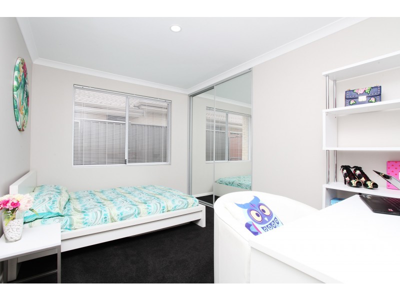 209 Grandis Boulevard, Banksia Grove WA 6031