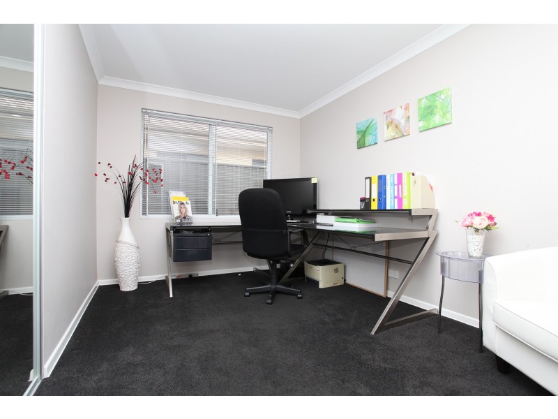 209 Grandis Boulevard, Banksia Grove WA 6031