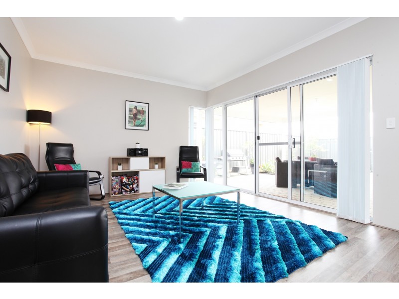 209 Grandis Boulevard, Banksia Grove WA 6031