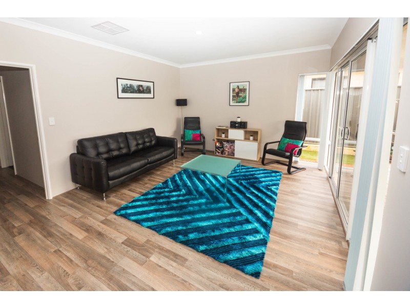 209 Grandis Boulevard, Banksia Grove WA 6031