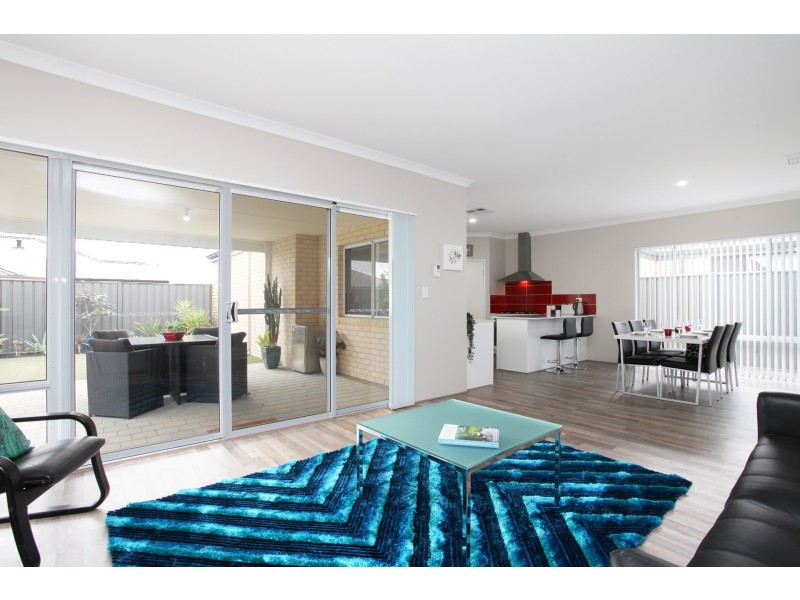 209 Grandis Boulevard, Banksia Grove WA 6031