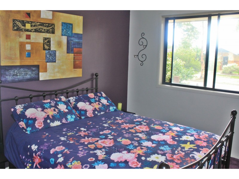 63 Ferraby Drive, Metford NSW 2323