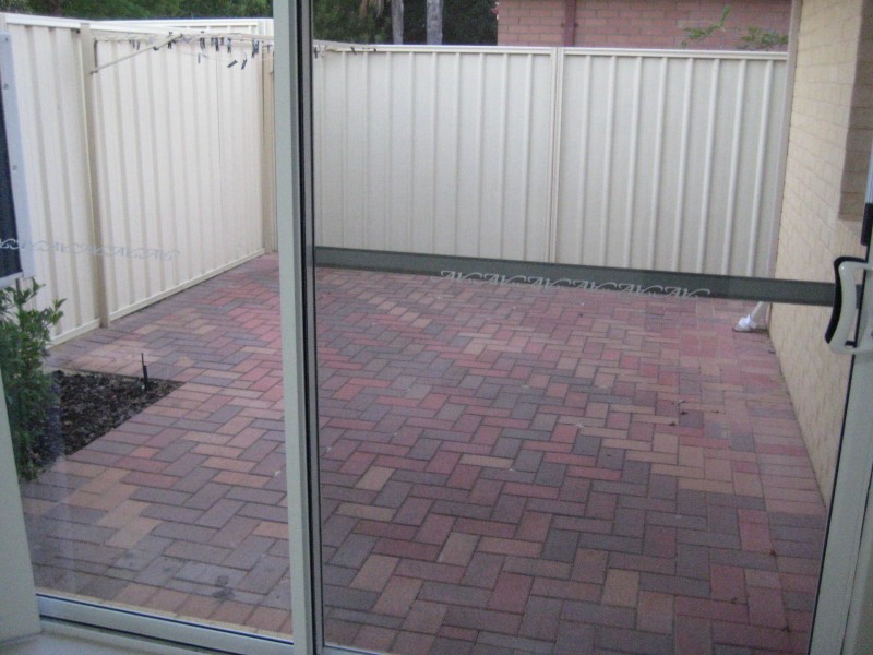 2/42 Merrifield Avenue, Kelmscott WA 6111