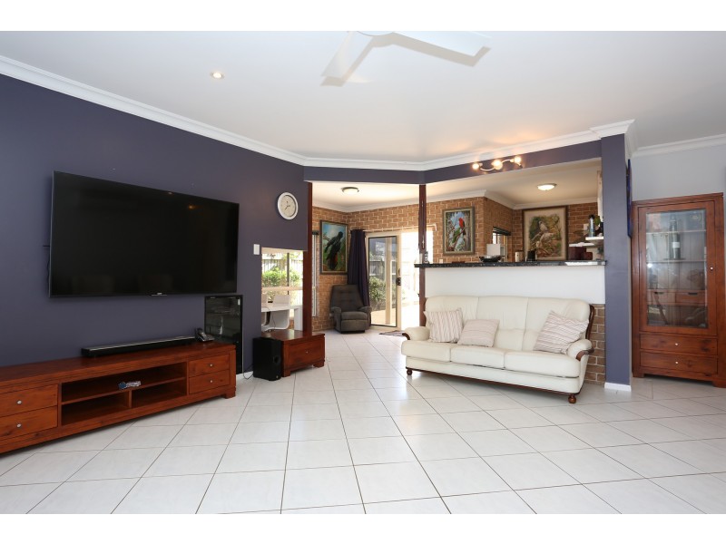 113 Prince Edward Parade, Scarborough QLD 4020