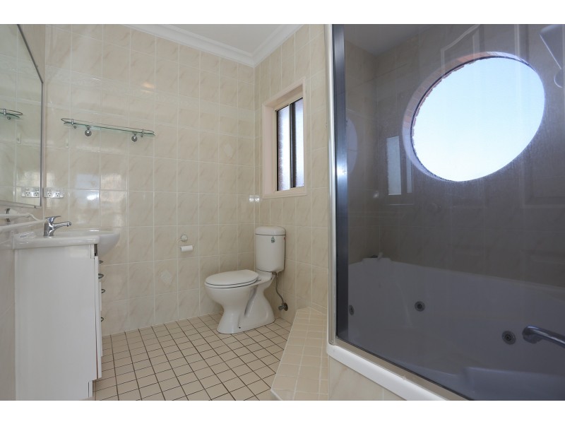 113 Prince Edward Parade, Scarborough QLD 4020