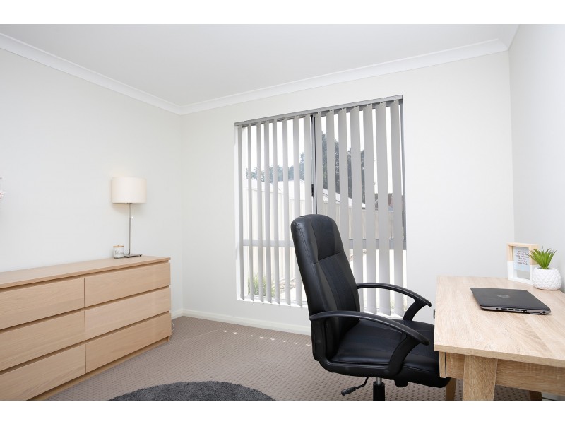 422B Berwick Street, St James WA 6102