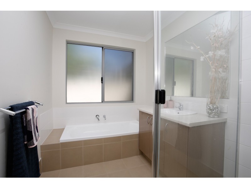 422B Berwick Street, St James WA 6102