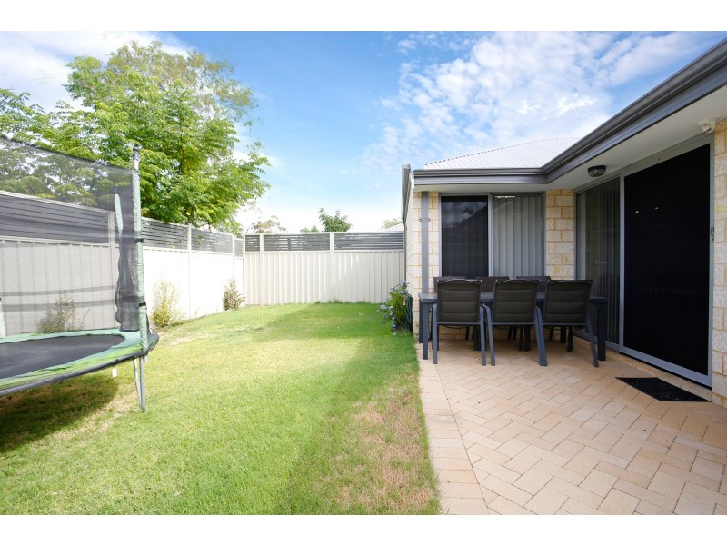 422B Berwick Street, St James WA 6102