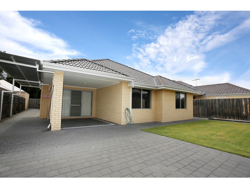 4 Fulbrooke Loop, Canning Vale WA 6155
