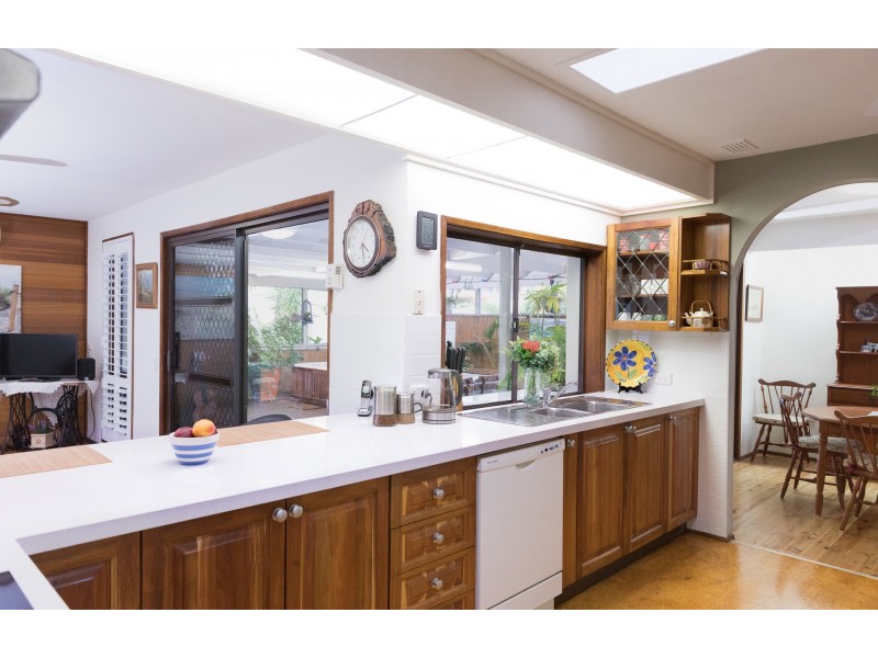 27 Walker Road, Wyoming NSW 2250