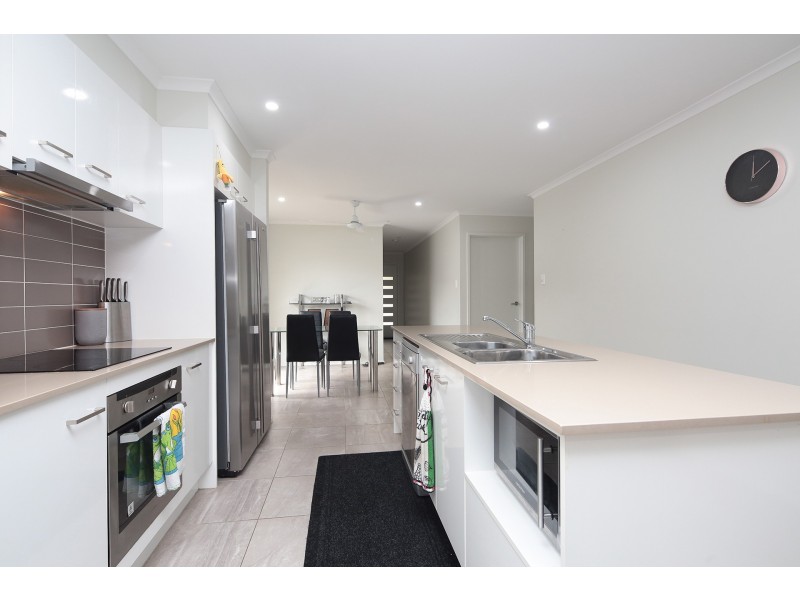 249 Cedar Road, Redbank Plains QLD 4301