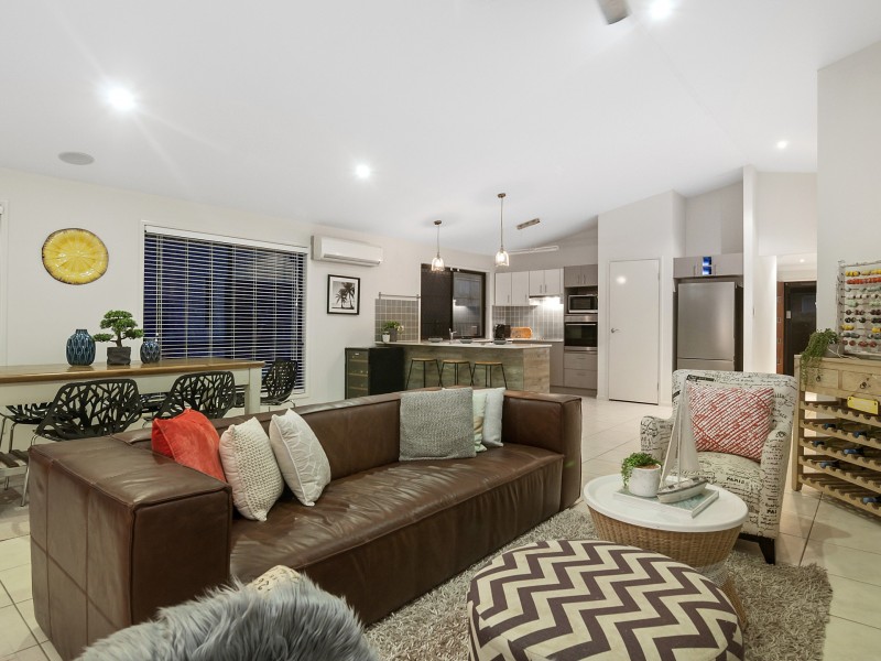 12 Summerlea Crescent, Ormeau QLD 4208