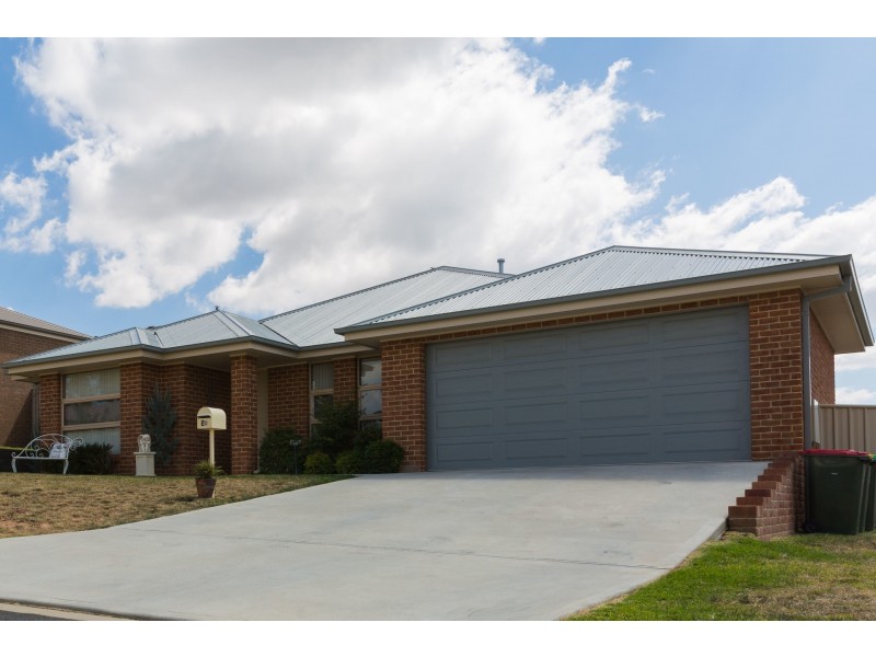 10 Glasson Drive, Orange NSW 2800