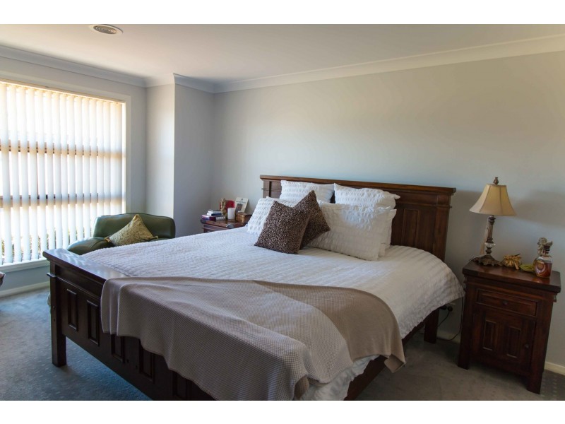 10 Glasson Drive, Orange NSW 2800