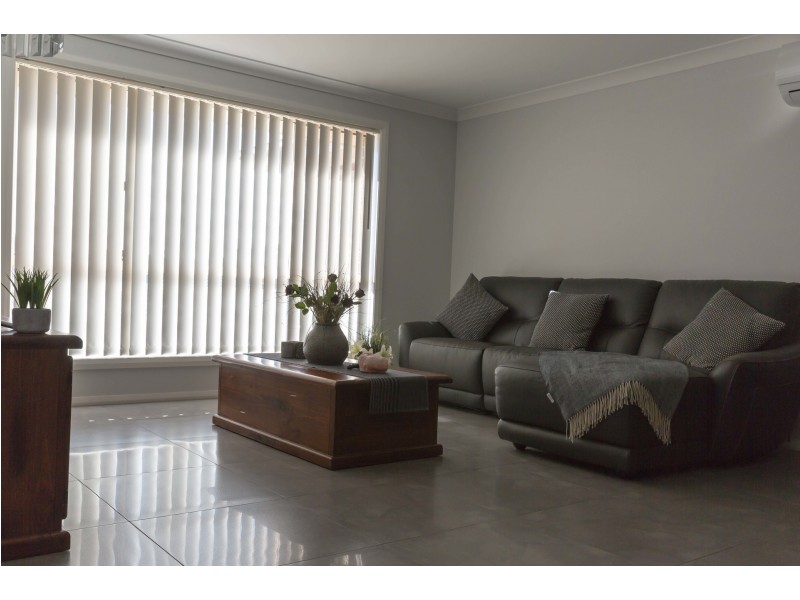 10 Glasson Drive, Orange NSW 2800