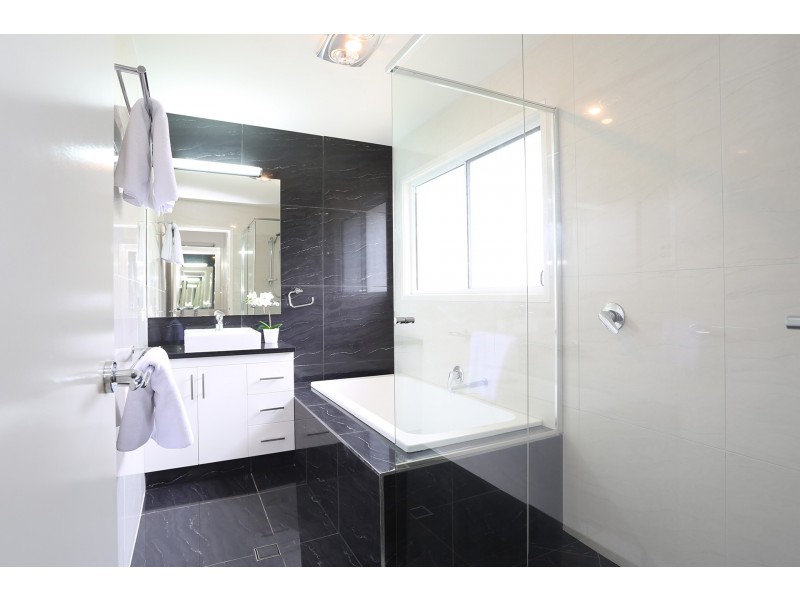 35 Yarabah Crescent, Shailer Park QLD 4128
