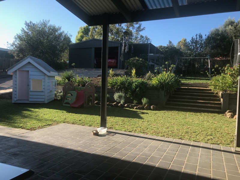18 Belclaire Drive, Westbrook QLD 4350