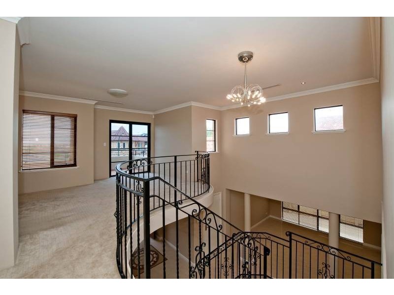 39 Stonewall Circuit, Landsdale WA 6065